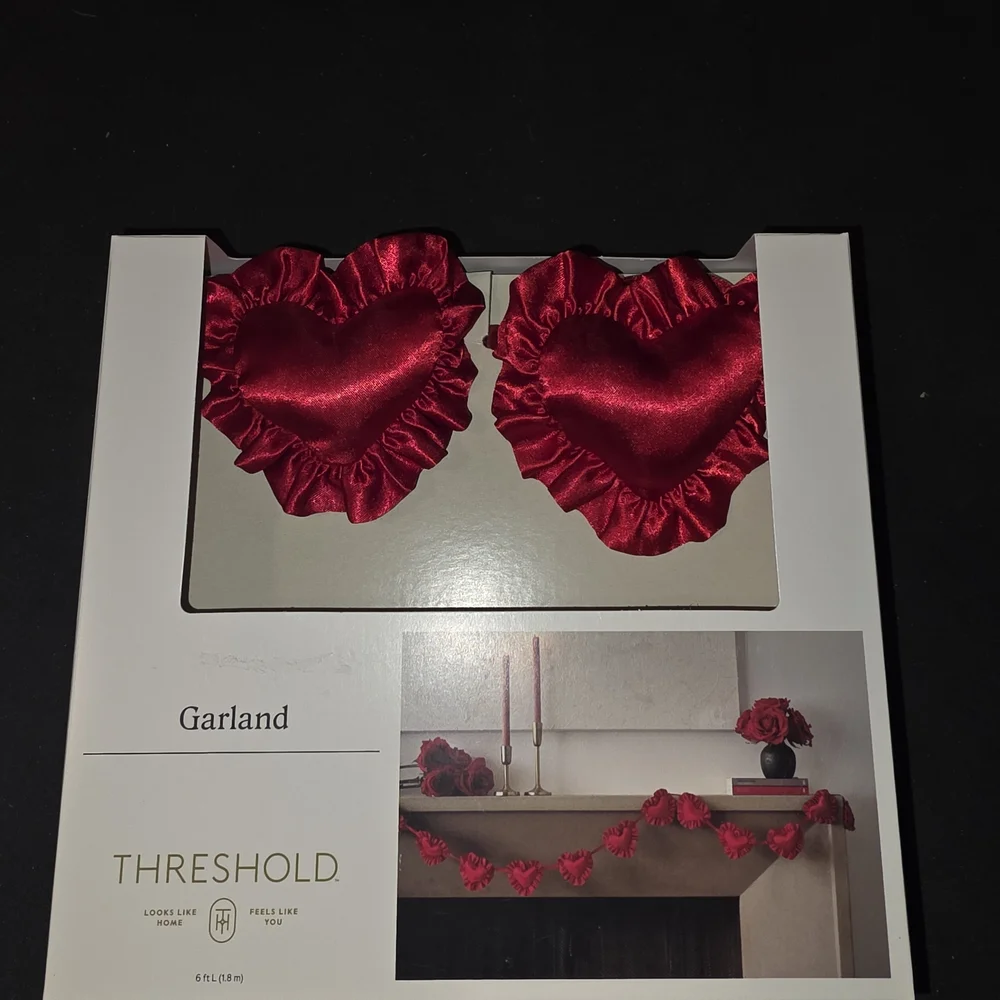 Threshold Satin Red Heart Garland - Picture 1 of 3